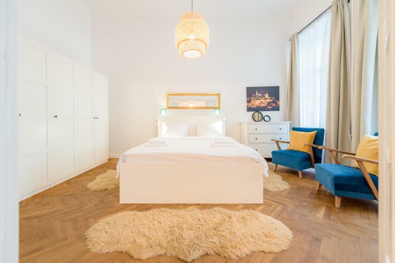 Oasis Apartments - Liberty Square Budapest Kültér fotó